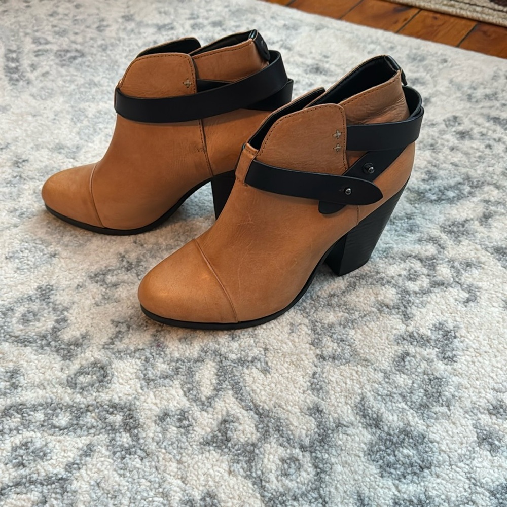 NWOB Rag & Bone Harrow Boot Caramel and Black 7